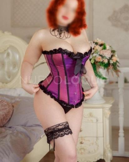   RISUEÑA seductora y muy elegante MACAJICTA 