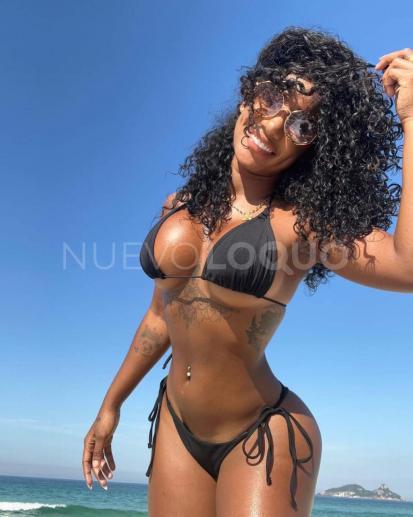  MULATA..CHICA LATINA ...LA MAS SIMPATICAS TETAS ENORMES