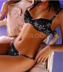 Brasileira guapa, cariñosa y muy morbosa.