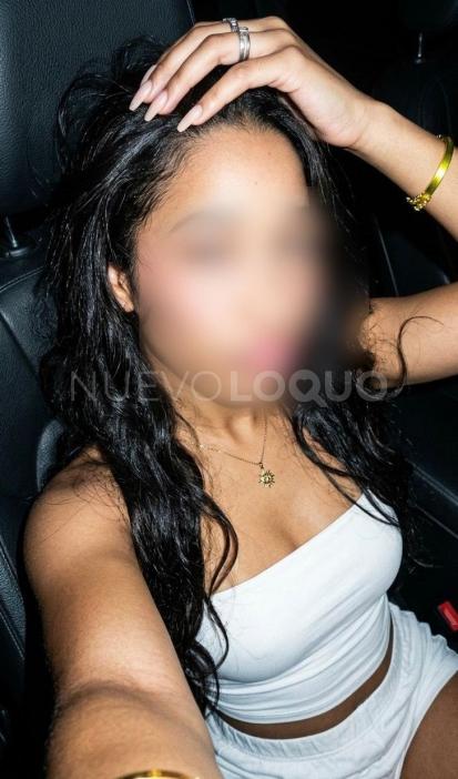  impresionante jovencita muy sensual.