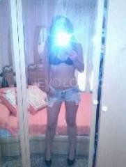 chicas guapas atractivas jovenes