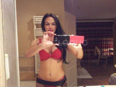   CLAUDIA MOURA (TRAVESTI EXQUISITA Y AUTENTICA GUAPISSIMA!!) SI A TODO