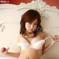 chicas chinas, orientales, en la avd ramon y cajal  en madrid  horas  y 