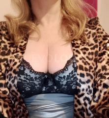 RUSA...RUBIA.....MASAJES...Y MAS