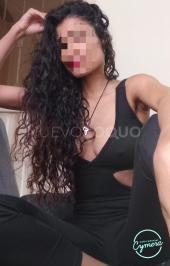 cariñosa risueña