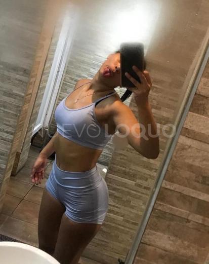  NAYARA DE VACACIONES POR BCN FIESTERITA Y DISPUESTA A TODO