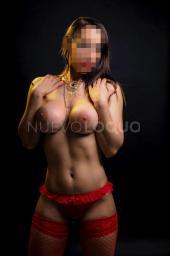 TOP ONE TODO CUERPO DE ESCANDALO......