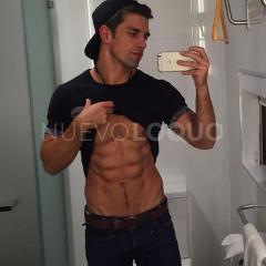 GUAPISIMO MASAJISTA 