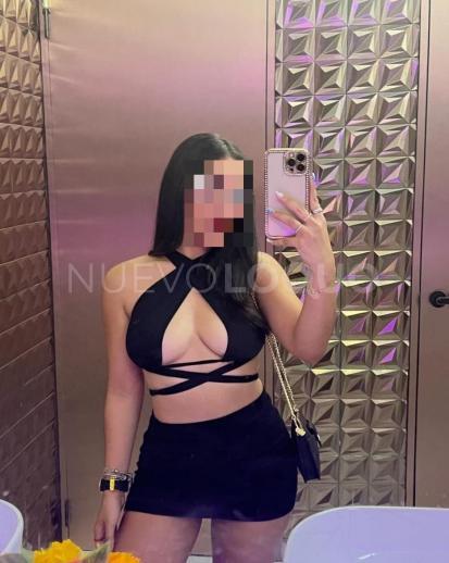  SELENA tu caprichosa consentida y FOGOSA voy a h