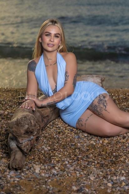  RUBIA COLOMBIANA ESPECTACULAR