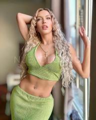 VENEZOLANA SUPER BOMBA VEN A CONOCERME