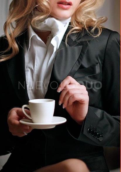  NOVEDAD REAL . VALENTINA EXQUISITA EMPRESARIA SEVILLANA. INICIANDOME ...