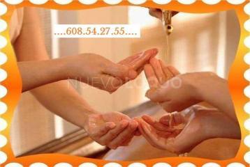 Masaje Profesional a  manos con dos amigas maduritas.rosas.rosas.rosas.Apartamento Nuevo