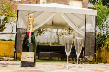 VEN A NUESTRO LUJOSO Y DISCRETO CHALET