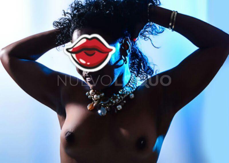  NOVEDAD MADURA DE PIEL CANELA