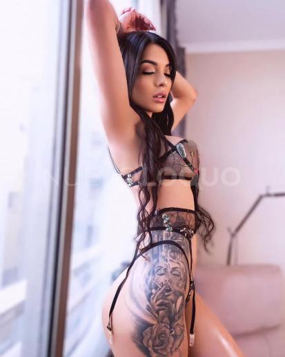  elegante y muy atractiva