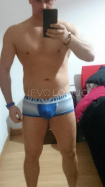  Chico joven muy discreto