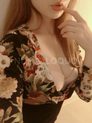 Chicas guapas jóvenes asiáticas  L GORG de Badalona h