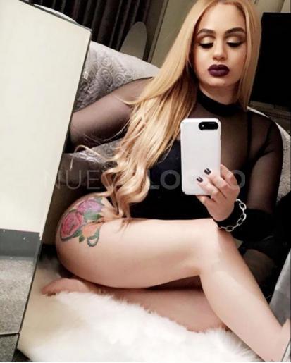  Lorena latina bella sinpatica y cariñosa llámame al 