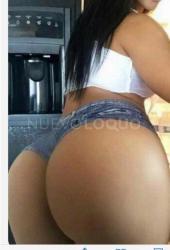 Yenifer una mulata ardiente besucona   pequeñita pero matona rosas hora de pura lojuria