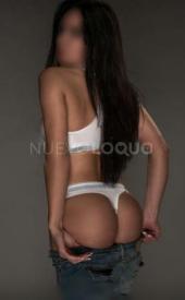 Amigas jovenes rubia y morena piso b&b