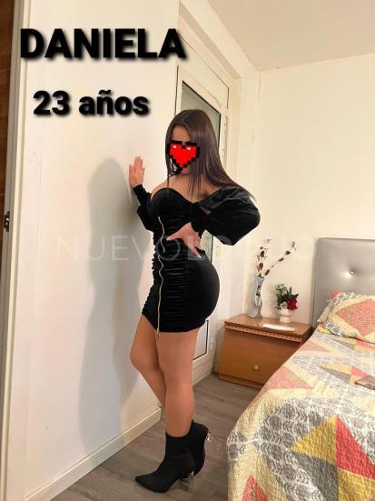  AMIGAS   BESOS  EN SABADELL