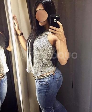  AZAFATA COLOMBIANA DE VACACIONES