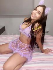 Luna jovencita súper guapa de  años novedad