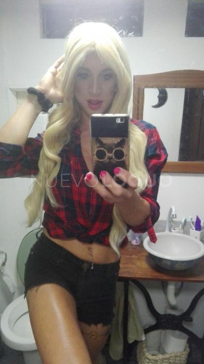 RUBIA MUY Y Y MUY FEMININA FOTOS REALES!