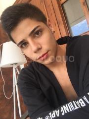 Joven colombiano de  años sin experiencia