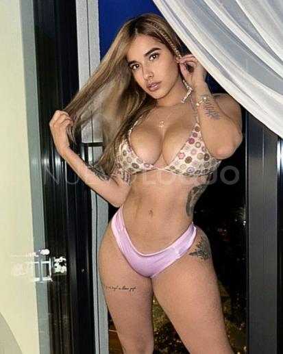  HOT WOMAN TO ACCOMPANY YOU