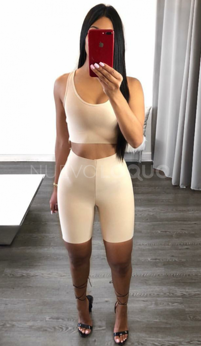  Laia,  años, modelo de 