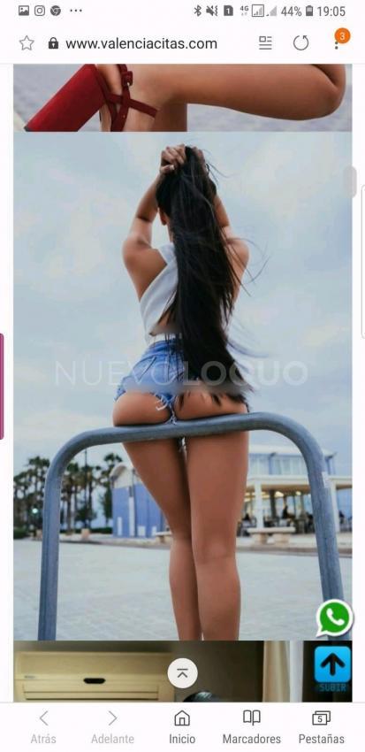  Estudiante: joven y guapa