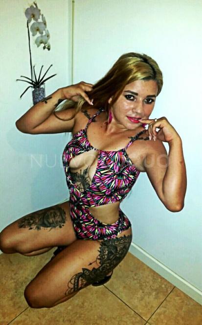  Sofía colombiana  ardiente y muy   