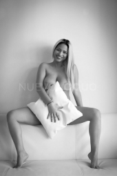NOVEDAD POR PRIMERA VEZ EN BARCELONA,   Y TODO UN MIX DE SABOR EN UNA MUJER