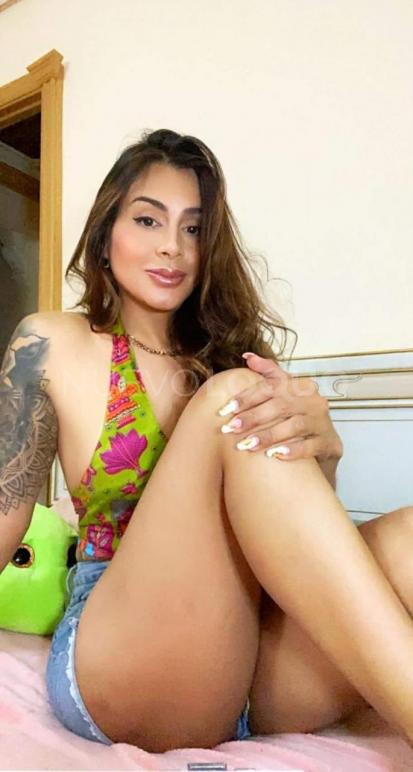  Angela más guapa en persona