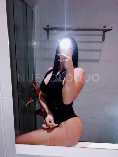  universitaria muy guapa, y   solo  
