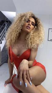 KAROLL SCOTT _ _ Muy 