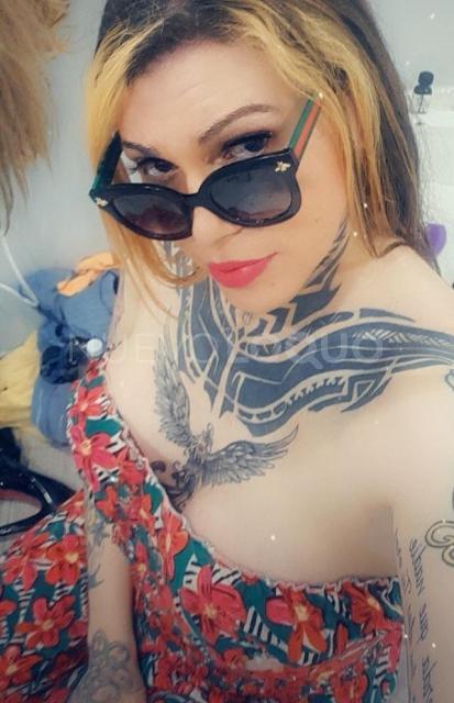  ALEJANDRA Y MORBO A TOPE 