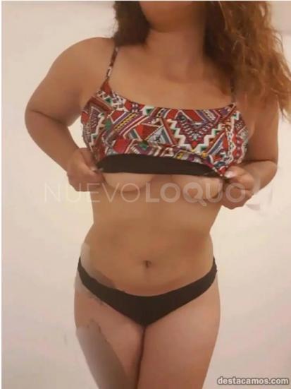  Carla Joven latina  años cara hermosa