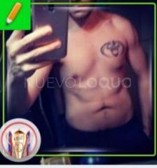 Chico de  años para compañía