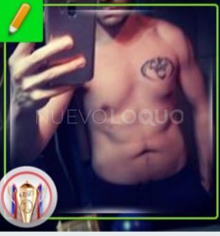  Chico de  años para compañía