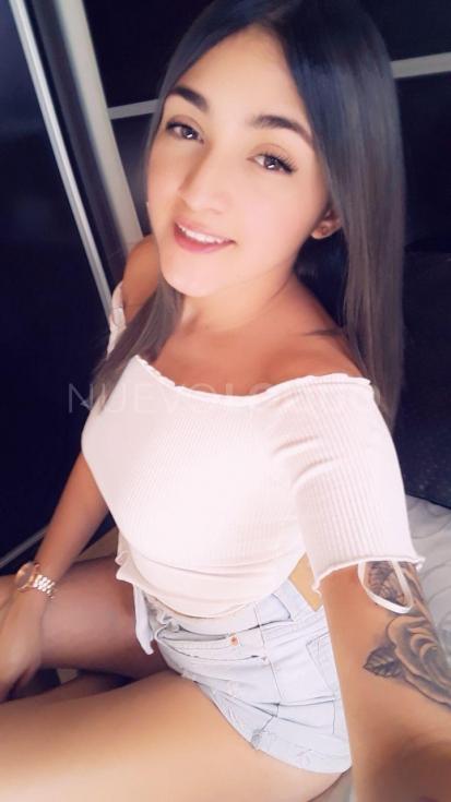  Novedad latina,  las horas