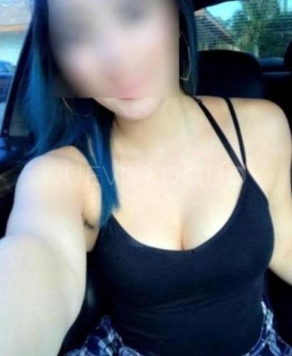  QUERRAS REPETIR JOVEN GATITA NUEVA EN LA ISLA