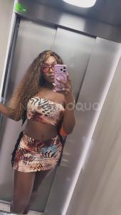 FEMENINA Y SEDUCTORA