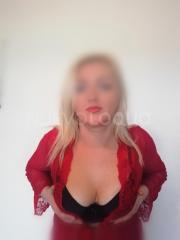 Anna rusa masajista y acompañante.