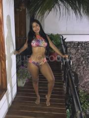 MIA COLOMBIANA juguetona fotos reales.