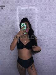 lara universitaria  años reales, chica limpia