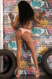 HOT GIRLS AT ARAGON  OR WE CAN MOVE WHERE U ARE