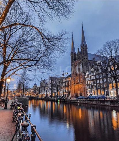  ATENCIÓN.!!!PLAZAS EM ÁMSTERDAM / rosas DIARIOS
